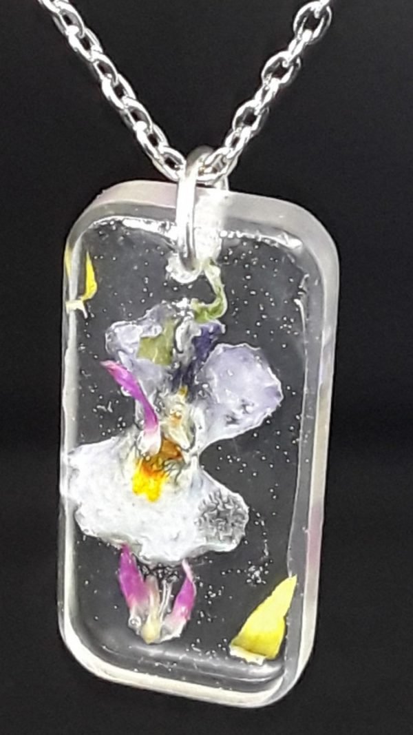 Resin Flower Pendant - Image 2