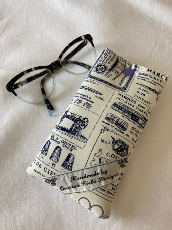 Seamstress Glasses case / Sunglasses case / Farmers/ Country Lovers / Ladies spectacles fabric glasses case / soft glasses case / childs glasses case / Sewing lover